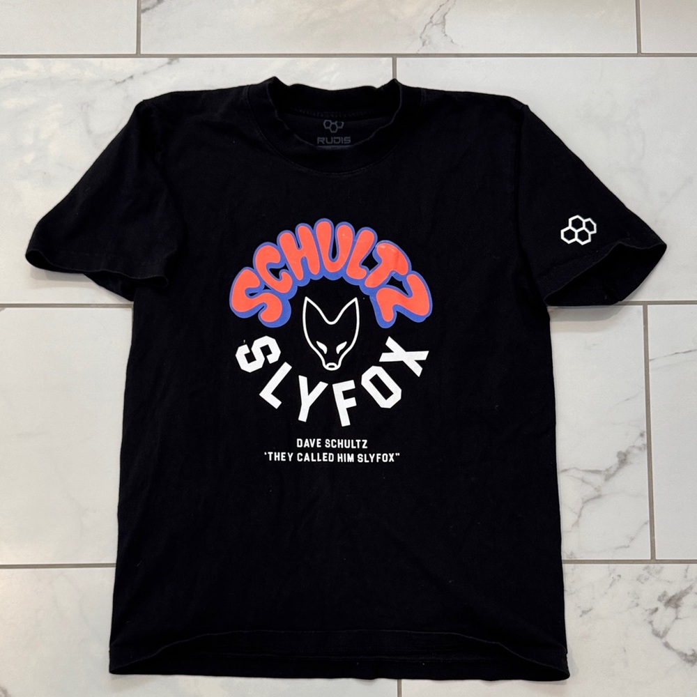 RUDIS Black Slyfox Graphic T-Shirt